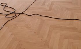 Rénovation de parquet très abîmé : pendant les travaux