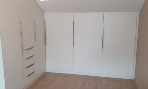 Placard sous pente sur mesure