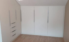 Placard sous pente sur mesure