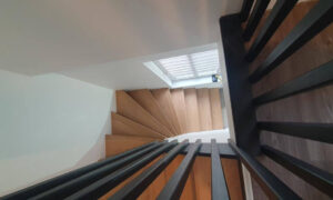 Habillage d’un escalier béton et pose d’un garde-corps style claustra