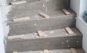 Habillage d’un escalier béton et pose d’un garde-corps style claustra